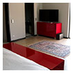 Meuble TV et banc de lit laqu rouge